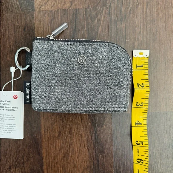🆕 Lululemon Clippable Card Pouch - Glitter - Picture 5 of 16